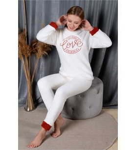 Kadın Ekru Renkli Love Baskılı Manşetli Tam Peluş Pijama Takımı 30007peluş