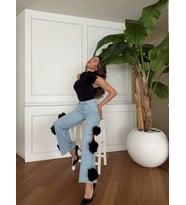 Yanları Siyah Gül Detaylı Tasarım Jean (Mavi)