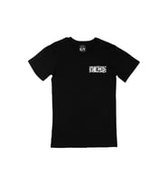 Beyaz One Piece Cep Logo Tasarımlı Siyah Tişört