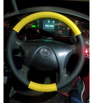 DİKİŞLİ DİREKSİYON KILIFI SİYAH / SARI DERİ SİYAH DİKİŞLİ MERCEDES OTOBÜS KAMYON BU DİREKSİYON