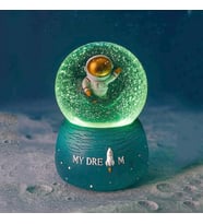 Renkli Led Işıklı Müzikli ve Hareketli Astronotlu Kar Küresi