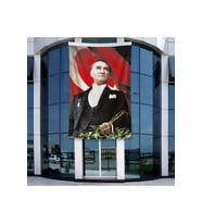 Kalpaklı Gazi Mustafa Kemal Atatürk Portresi Poster Bayrak Raşel Kumal 4x6 metre ATA36
