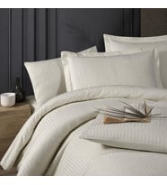 Çift Kişilik 4 Parça Pamuklu Saten, Yumuşak ve Serin Nevresim 200x220, Çarşaf 240x260, 2 Yastık Kılıfı 50x70 cm Krem