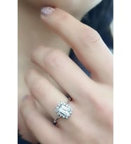 Sky Diamond Taşlı 925 ayar Gümüş Üzerine Beyaz Altın Kaplama Baget  Tek Taş Yüzük