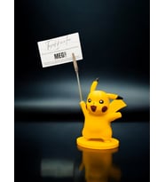 FingArt Pikachu Figürlü Not Tutucu - Pokemon Temalı Masaüstü Aksesuar - Metal Kıskaç Notluk (Standart)