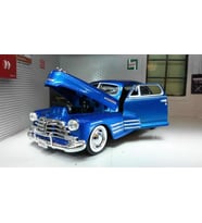 MotorMax 1948 Chevy Aerosedan Fleetline Mavi 1:24 Model Araba