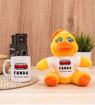 Kişiye Özel Vosvos Minibüs Tasarımlı Peluş Civciv ve Beyaz Kupa