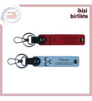 Kişiselleştirilebilen Üç Hilal Deri Anahtarlık Set, 2’li Hatıra Takımı, Kırmızı-Mavi