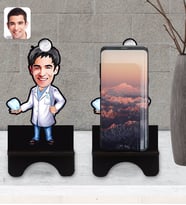 BK Gift Kişiye Özel Erkek Diş Hekimi Karikatürlü Ahşap Biblo Telefon Standı-3