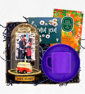 Fotoğraflı İsimli ve Işıklı Fanus & Mor Kahve Fincanı Hediye Seti  Kişiye Özel Premium Set (Model 9)