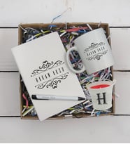 BK Gift Kişiye Özel İsimli Defter Kalem Kupa ve Mini Kovada Kokulu Mum Hediye Seti-1, Arkadaşa Hediye, Sevgiliye Hediye, Yeni İş Hediyesi