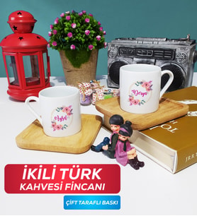 İkili Kişiye Özel İsim Yazılı Çiçek Tasarımlı Türk Kahvesi Fincanı Ahşap Altlıklı