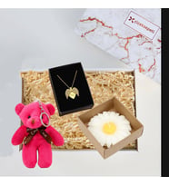 Kişiye Özel Melek Kanatlı Kolye Peluş Anahtarlık & Dekoratif Mum Hediye Seti
