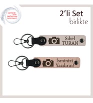 Deklanşör Sesine Eşlik Eden Hediye, Kamera Motifli, Kişisel Yazılı Anahtarlık Set, Pudra-Yavru Ağzı