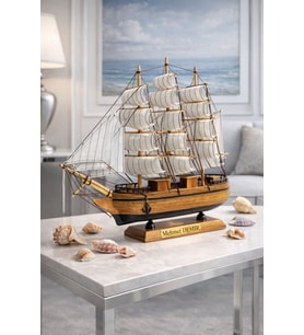Kişiye İsme Özel Büyük Boy 40x40 cm El Yapımı Ahşap Yelkenli Gemi Maketi – VIP Premium Hediye 532-C