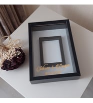 25X35 SİYAH LEDSİZ FOTOĞRAF BÖLÜMLÜ ANI ÇERÇEVESİ- NİŞAN SÖZ GÜLLERİNİZ İÇİN ÇERÇEVELER