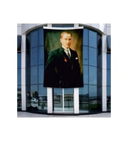 Başkumandan Gazi Mustafa Kemal Atatürk Poster Bayrak Raşel Kumal 4x6 metre ATA7