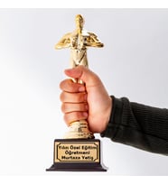 Yılın En İyi Özel Eğitim Öğretmeni Oscar Ödülü Heykeli