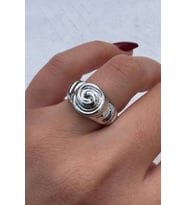 Vintage Seri Gül Motifli Spiral Form Ayarlanabilir Kadın Çelik Yüzük