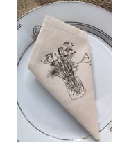 6 Adet Çiçekli Vazo Desenli Doğal Keten Servis Sunum Peçetesi