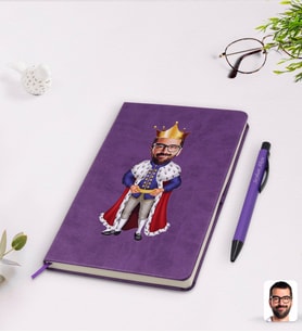 BK Gift Kişiye Özel Kral Karikatürlü Mor Termo Deri Defter Kalem Seti Model 1