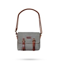 Design 01 Kanvas - Deri Unisex Postacı Çanta