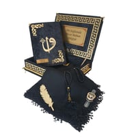 Kişiye Özel Kadife Ayaklı Kutulu Hediye Kuranı Kerim Seti- (Siyah)