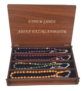 İsmli Kutusunda 4 Adet Sıkma Kehribar Efsane Renkler Tesbih Set (Karışık)