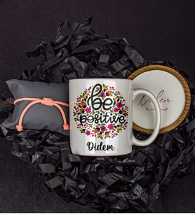 Motto Gift Kadınlara Özel Motivasyon Tasarımı Kupa & Bardak Altlığı & Pembe Bileklik Hediye Seti 110411