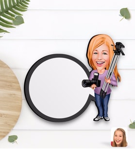 BK Gift Kişiye Özel Kadın Fotoğrafçı Karikatürlü Ahşap Bardak Altlığı-1