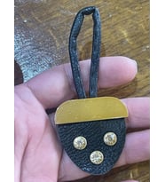 9X4 CM GİYİM ÇANTA HOBİ APARATI ZİRKON SARI TAŞLI SİYAH DERİ