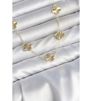 Gold Renk Yonca Model VIP Seri Kadın Kolye - EBJ260725W44316