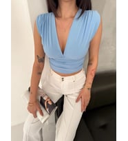 Linum Kadın Vatkalı Kolsuz V Yaka Drapeli Crop Bluz Likralı Fit - Bebek Mavisi