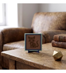 Modern Kedi Figürü Masaüstü Aksesuarı 10x10 cm, Ev ve Ofis İçin Şık Bir Dekoratif Detay