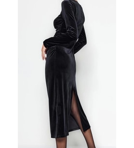 Moda Stil Slim Kayık Yaka Midi Boy Kadife Büzgülü Fitted Vücuda Oturan Esnek Örme Elbise (Siyah)