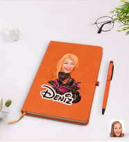 BK Gift Kişiye Özel Kadın Motorcu Karikatürlü Turuncu Termo Deri Defter Kalem Seti Model 1