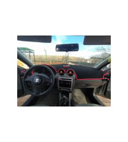 Seat Cordoba 2001-2008 Modellerine Uyumlu Torpido Koruma Halısı Kenar Renk Kırmızı