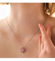 Pembe Lotus Zirkon Taşlı Çiçek 925 Ayar Gümüş Kadın Kolye