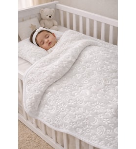Beyaz Peluş Bebek Battaniyesi 110x100 – Hafif ve Yumuşacık