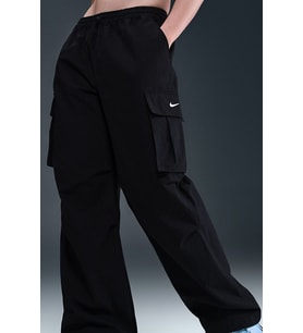 Nike NSW Street Woven Oversize Cargo Pant.Bol Kesim Kargo Cepli Dokuma Kadın Eşofman Altı Siyah