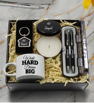 Work Hard Dream Big Motto Fincan & Ev Anahtarlık & Metal Kutulu Mum & Versatil ve Tükenmez Kalem Hediye Seti