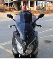MOTOCAM SYM Joymax 250 İ Ön Cam 2013-2016 Model 54cm Füme Renkli 4mm SPORTİF