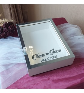 25X35 BEYAZ-FÜME LEDLİ DERİN ANI ÇERÇEVESİ- NİŞAN SÖZ GÜLLERİNİZ İÇİN ÇERÇEVELER