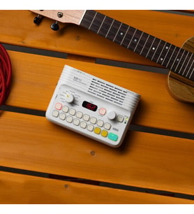 Korg KR-11
