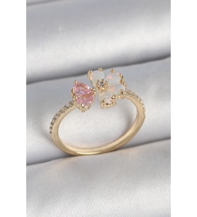 Pirinç Gold Renk Beyaz Mineli Pembe Zirkon Taşlı Çiçek Model Kadın Yüzük