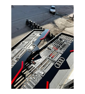 AUDİ Logolu Pleksi Plakalık 2 Adet 1 Takım