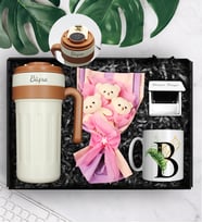 Kişiye Özel Çelik 700 ML Dereceli Termos & Üçlü Peluş Ayıcık Buketi & Kişiye Özel Kupa & Ayna Hediye Seti