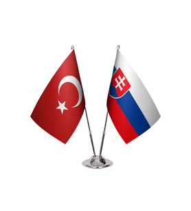 Slovakya İkili Masa Bayrağı