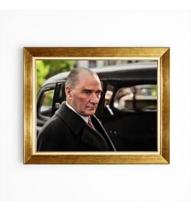 Tablore Mustafa Kemal Atatürk Retro Araba Temalı Gold Çerçeveli Kanvas Tablo