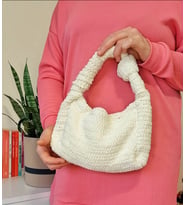 Düğümlü Kadife Baget Çanta , Ekstra Yumuşak Ekru El Çantası , Günlük Şık Çantalar, Kemzey Handmade